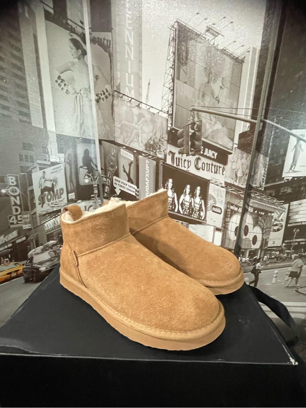 BearPaw Shorty Bootie, Mini Ankle Slipper Boots Women’s SIZE 8, Cognac, Leather